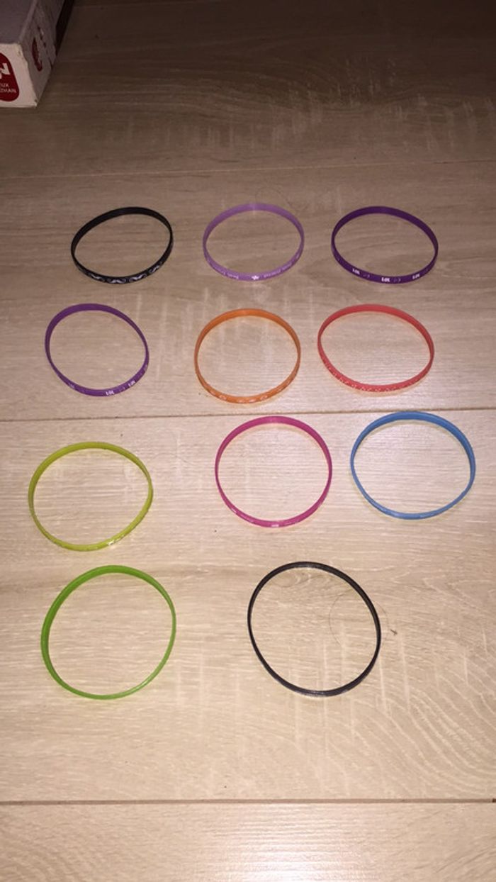 Lot de 11 bracelets