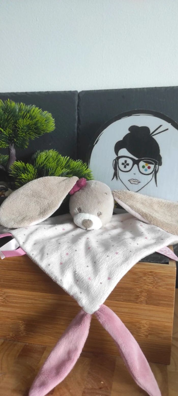 Doudou plat Lapin Nina rose beige nattou marron coeur pois noeud Carré Tétine