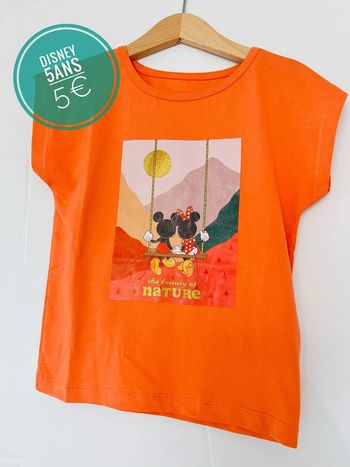 Tee-shirts Disney orange en 5ans NEUF