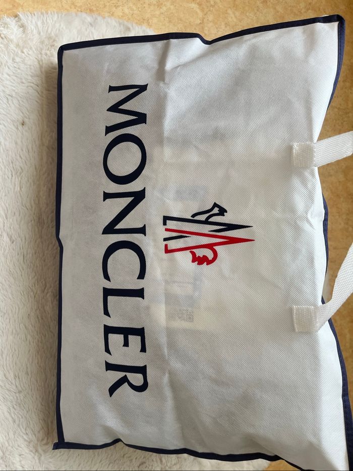 Doudoune Moncler noire avec capuche - photo numéro 7