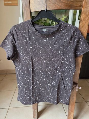 Tee-shirt noir motifs galaxie