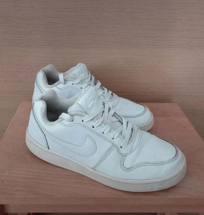 Baskets Nike Ebernon low look vintage cuir blanc 37,5 - photo numéro 3