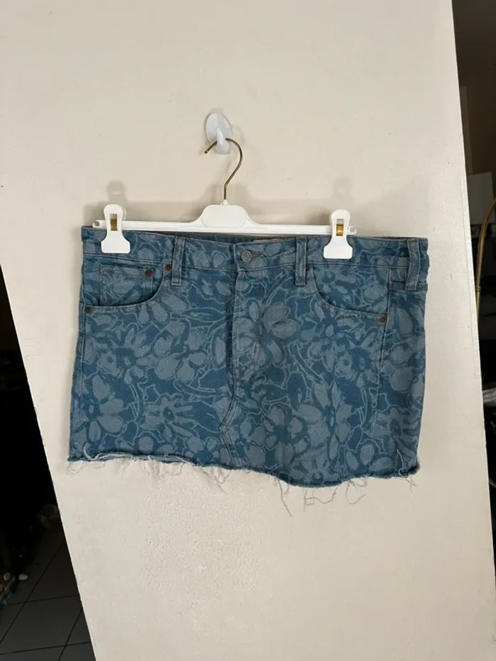 Mini jupe en jean 90’s mini motif fleurs - H&M