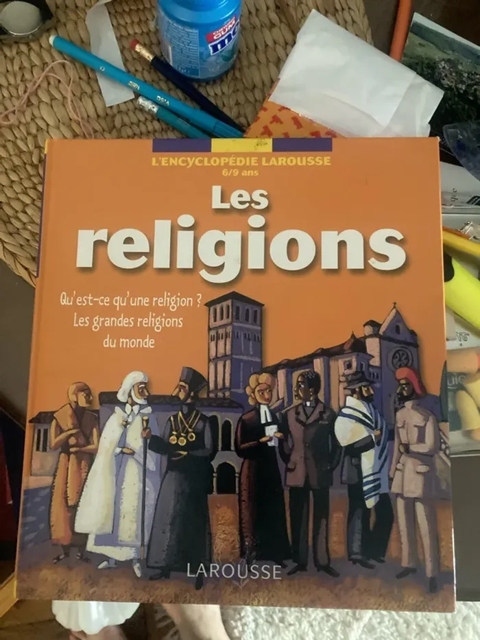 Livre les religions Larousse