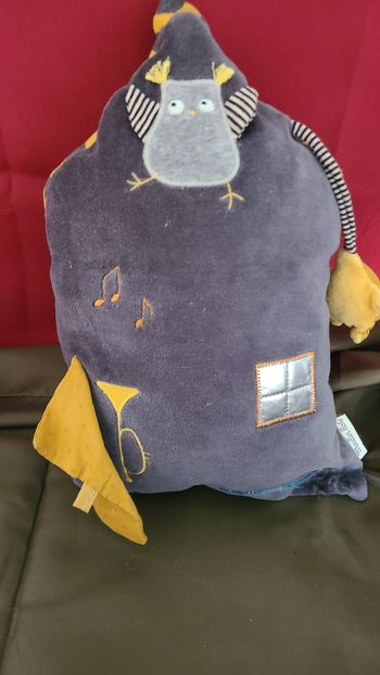 Les Moustaches Coussin d'activités maison grise moulin roty