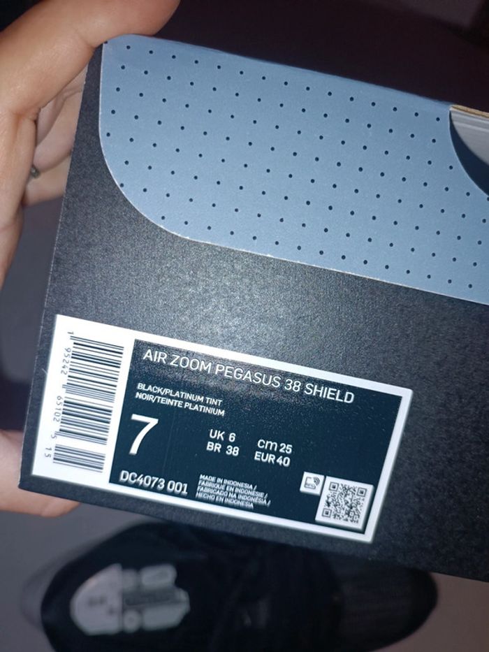 Baskets Nike taille 40 - photo numéro 7