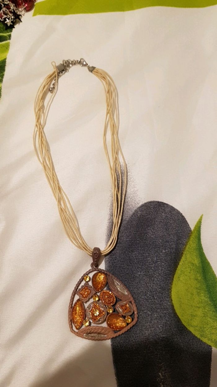 Collier fantaisie