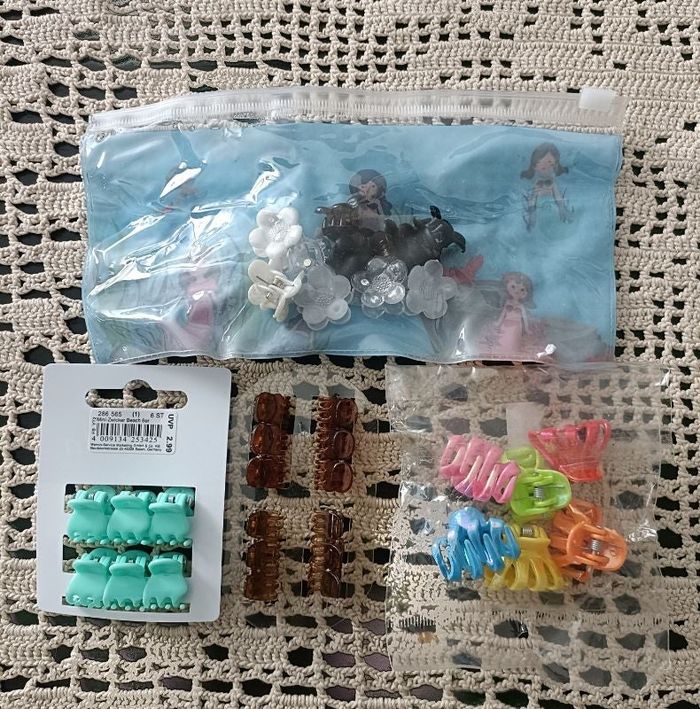 Lot de petites barettes