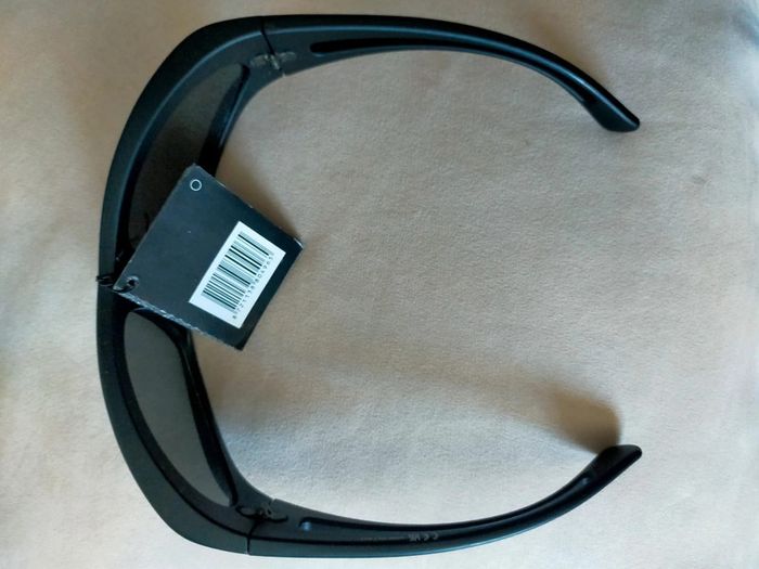 Lunettes de soleil noires – style sport et urbain - photo numéro 4