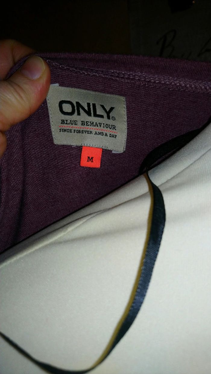 Superbe tee shirt épais avec dentelle très original ou pull léger Only taille M soit 40/42 - photo numéro 8