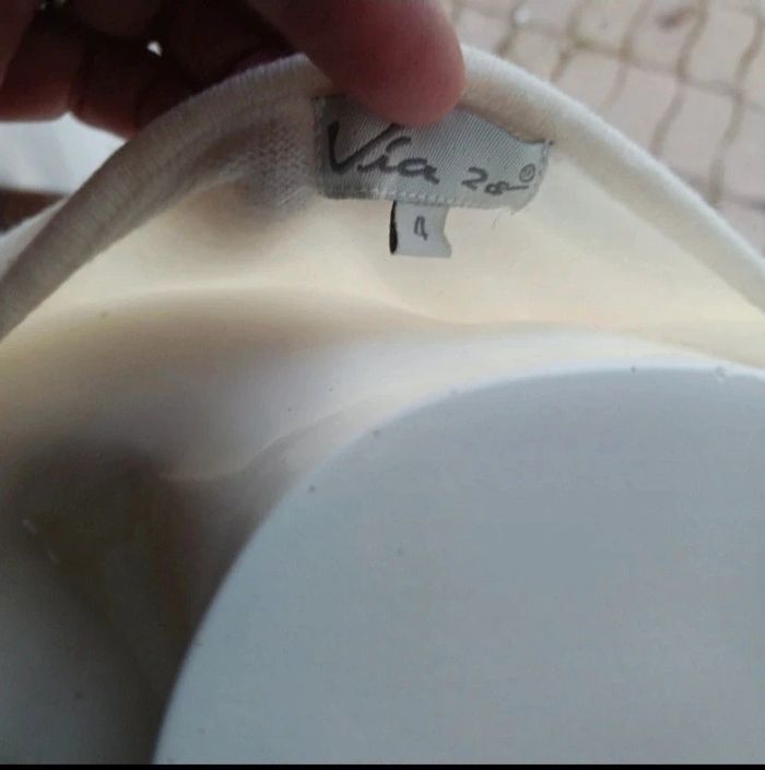 Pull col v taille 48 via 28 - photo numéro 4