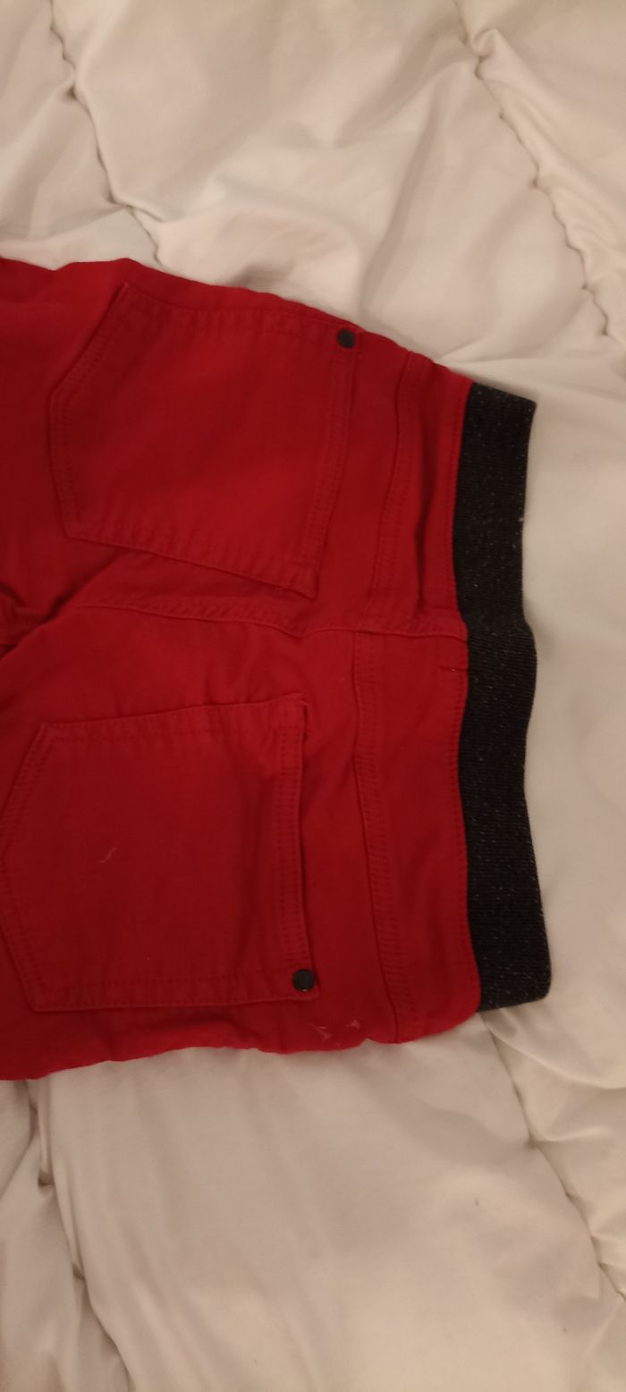 Pantalon rouge - photo numéro 3