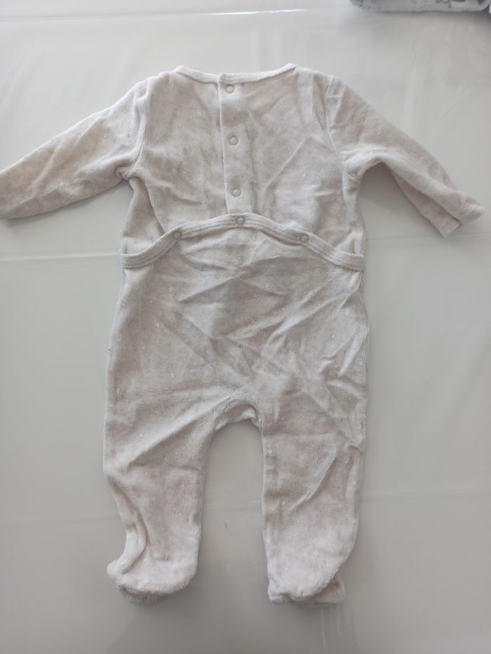 Pyjama 6 mois - photo numéro 2