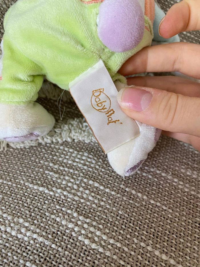 Peluche doudou mouchoir 23cm Baby Nat raton laveur castor ours vert violet très bon état - photo numéro 5
