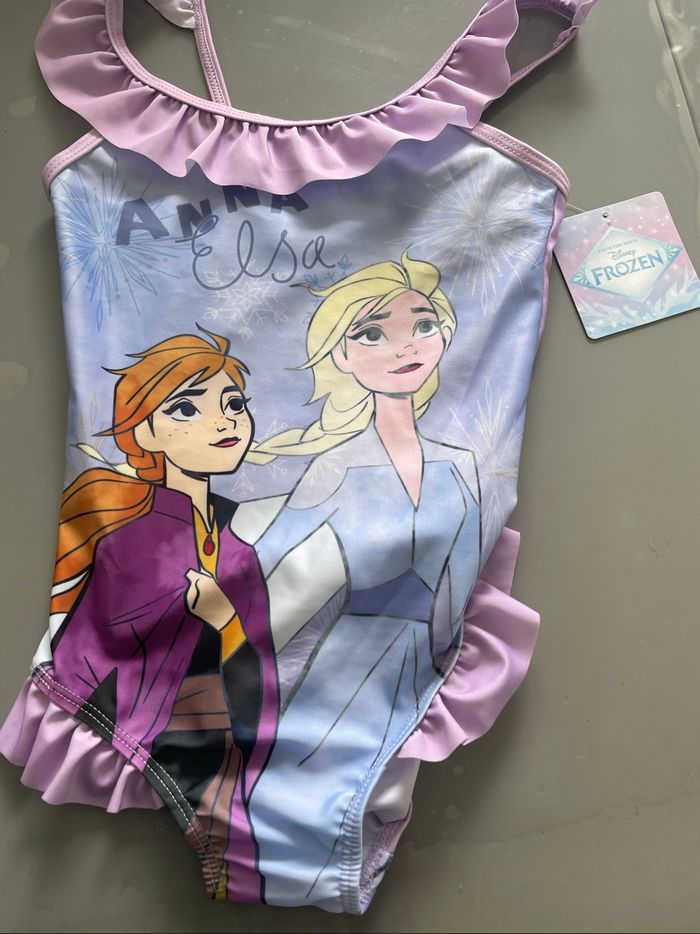 Beau maillot de bain 1 pièce Disney Reine des Neiges T 7-8 ans 8 ans Neuf étiquette - photo numéro 7
