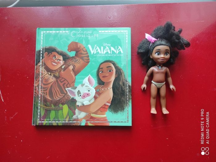 Livre + poupée Vaiana