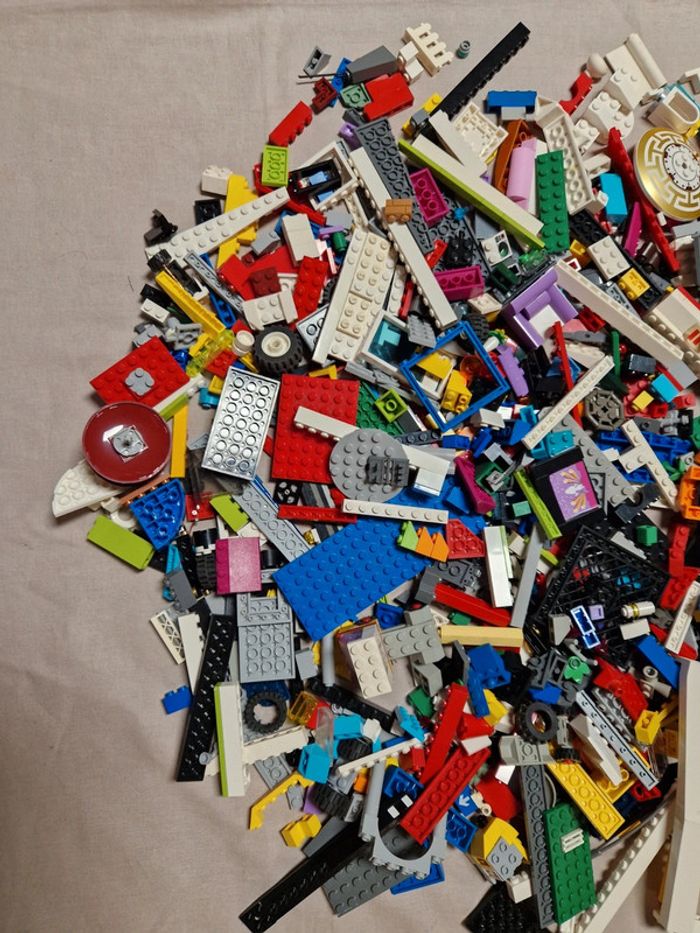 1,7kg lego vrac + figurines C1 - photo numéro 2