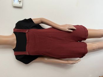 Combi short bordeaux taille 40, 100 % coton T-shirt noir non fourni