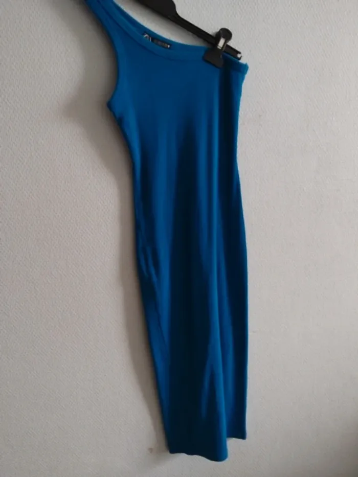 Robe moulante mono epaule taille S - photo numéro 3