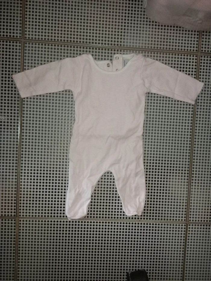 Pyjama, 1 mois