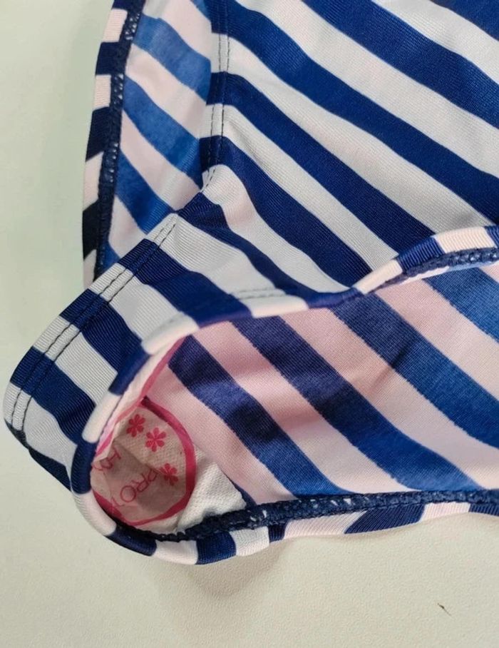 Maillot de bain une pièce - Taille 5 ans - 110/116cm - photo numéro 4