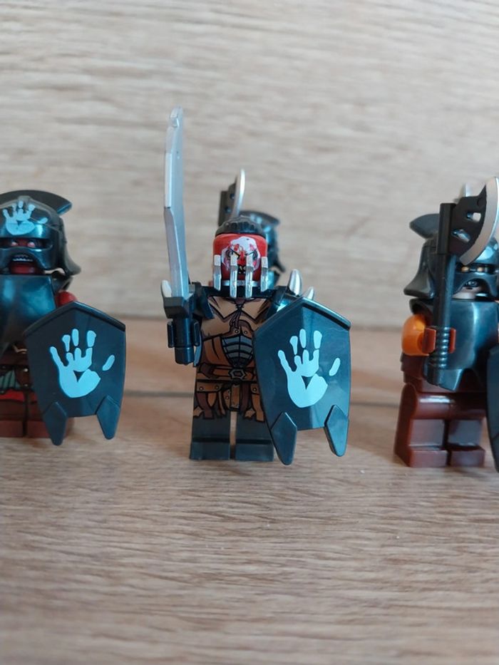 Figurines type lego Chef Orcs + 7 Guerriers orcs seigneur des anneaux - photo numéro 2