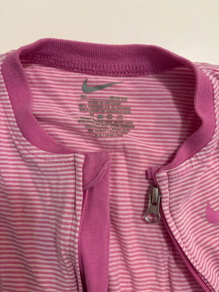 Combinaison légère Nike rose 6mois - photo numéro 6