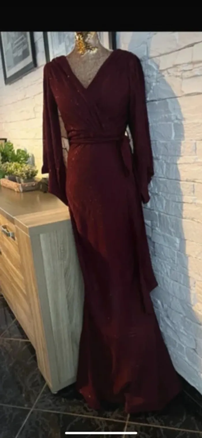 Robe de soirée Bordeaux neuve - photo numéro 3