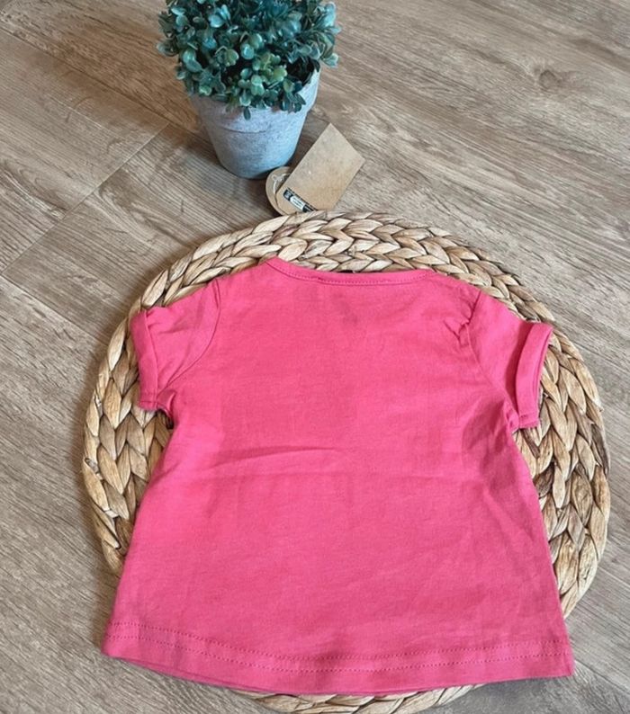 T-shirt neuf - photo numéro 2