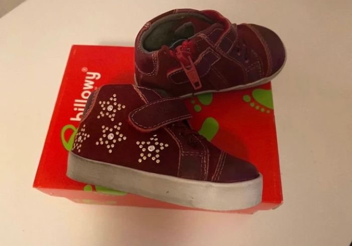 Chaussures bottines speakers cuir Nubuck Billowy Neuves - photo numéro 2