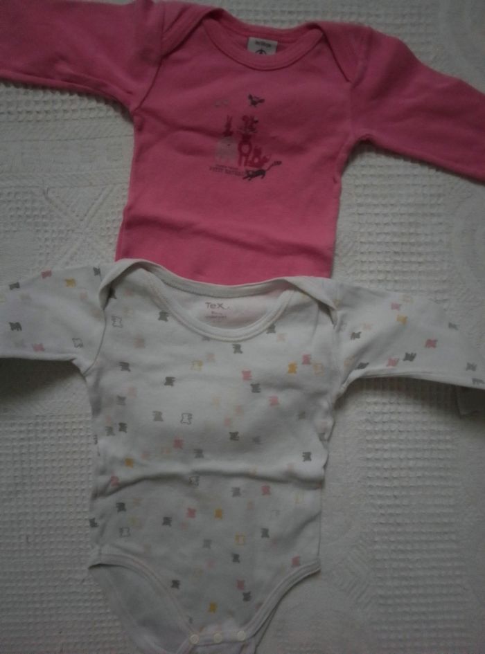Gros lot body fille 3 mois - photo numéro 8