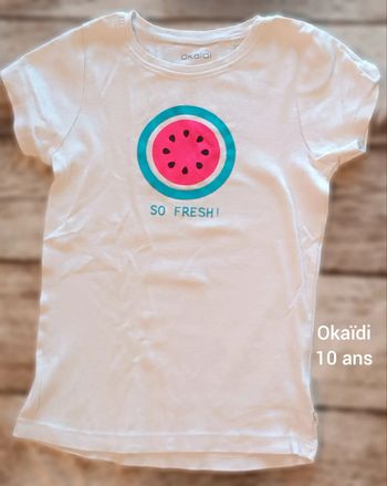 Très joli Tee-shirt Okaïdi jamais porté 10 ans