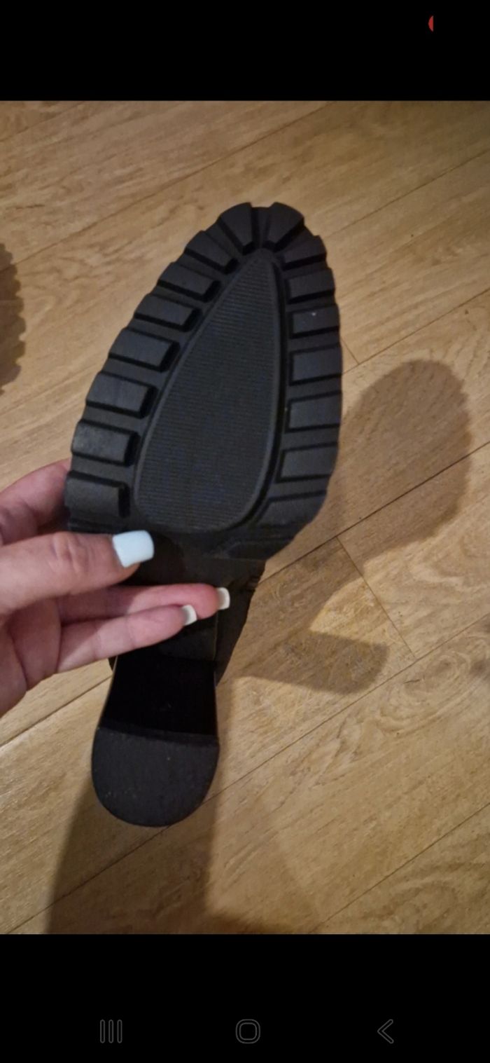 Jolies bottines neuve en 39 - photo numéro 4