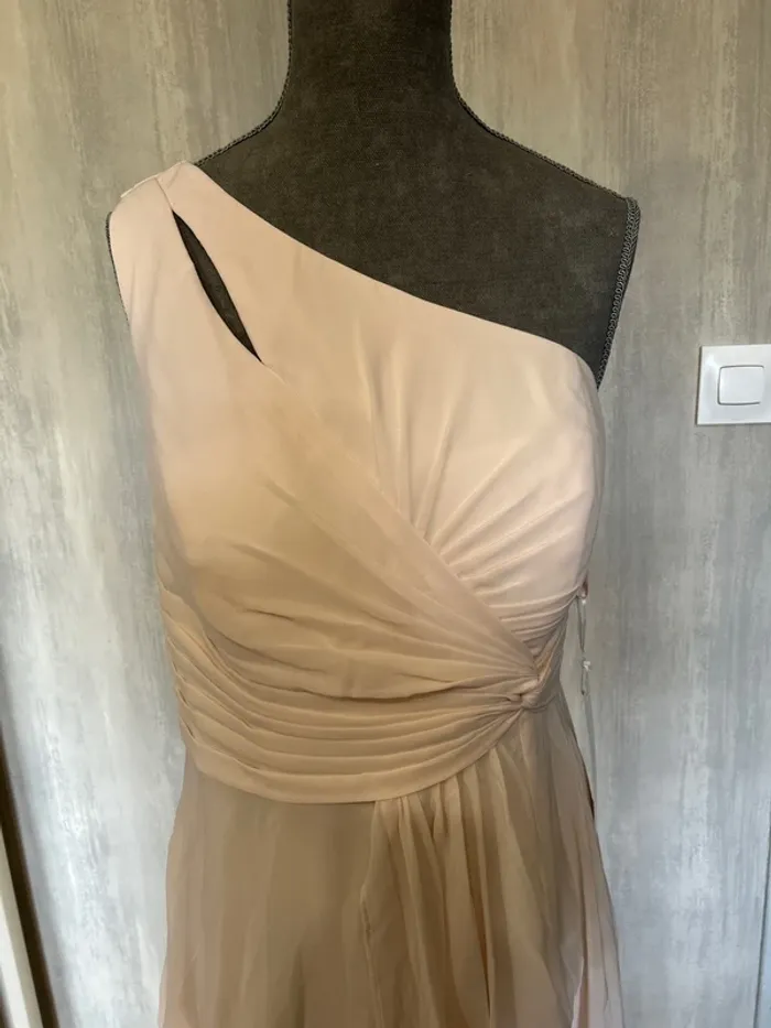 Robe de soirée - photo numéro 2