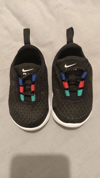 Basket Nike air bébé