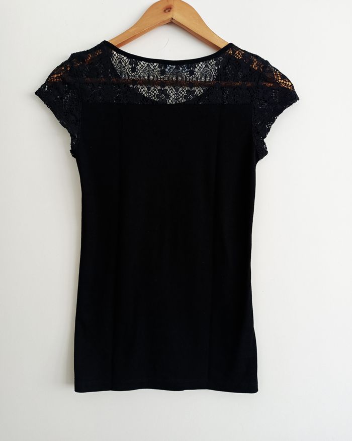 T-shirt noir à dentelle. Etam. Taille 34 / 36 - photo numéro 5