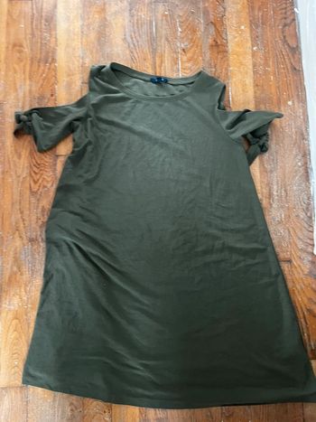 Robe Kiabi, kaki taille 14 ans, épaule dénudée