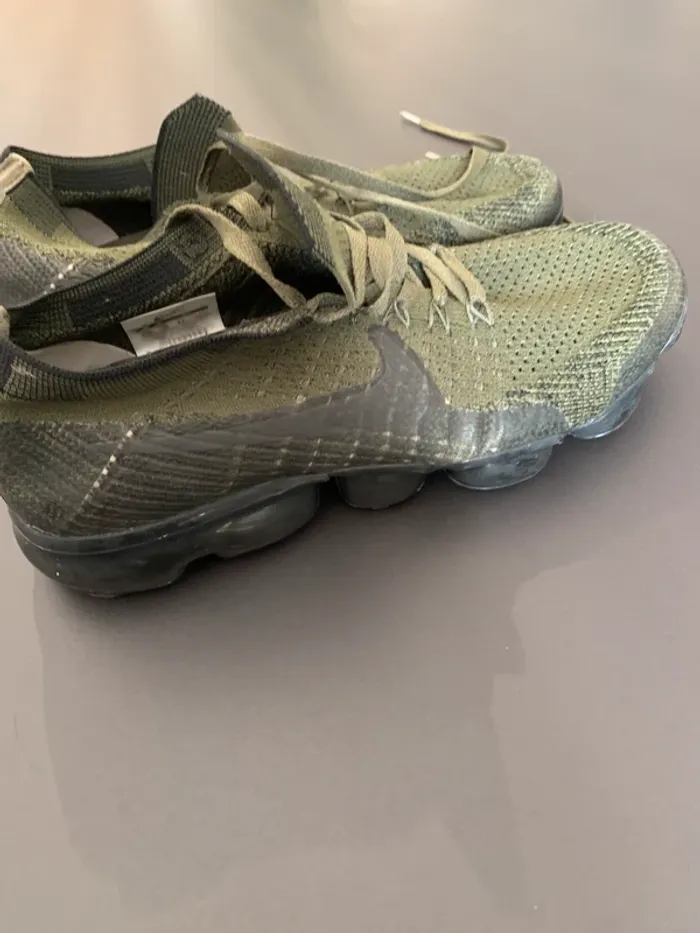 Basket Nike vapormax taille 42