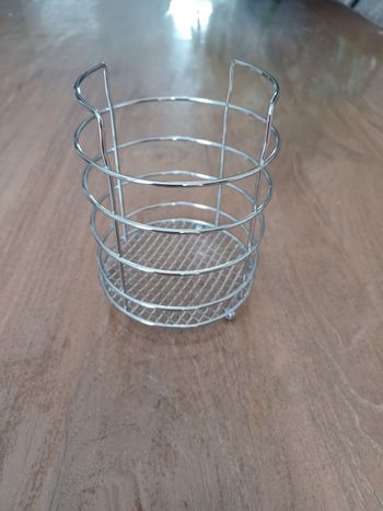 Pot à ustensiles,  couverts,  brosses 