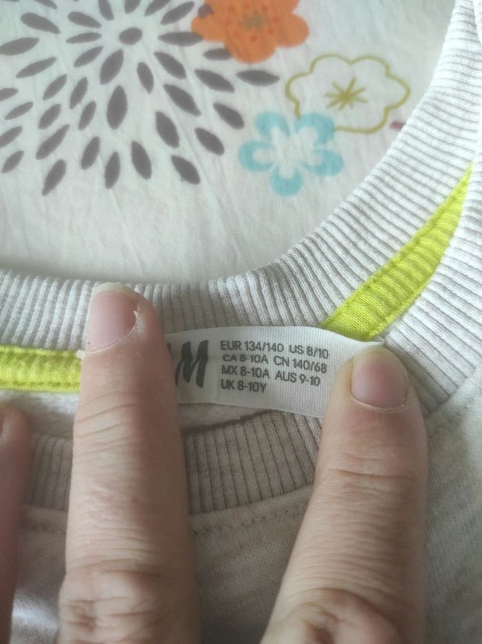 Sweat dinausore garçon à sequins magiques 10 ans h&m - photo numéro 6