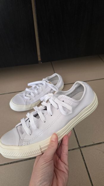 Converse blanches pointure 38
