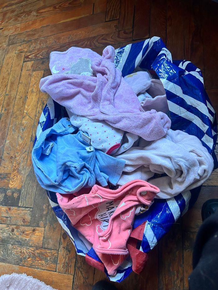 Lot de vêtements bébé fille