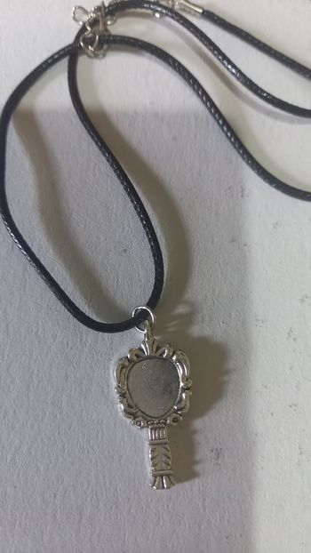 collier avec miroir anti mauvais œil