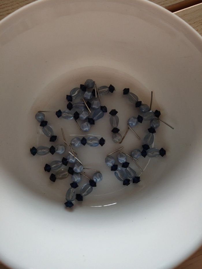 15 perles bleues - photo numéro 4