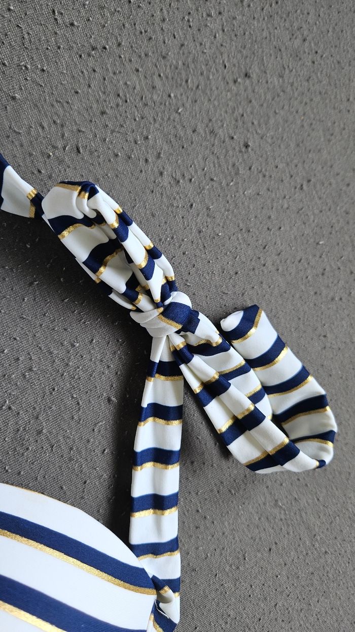 Haut de maillot de bain blanc bleu et doré push up S - photo numéro 3