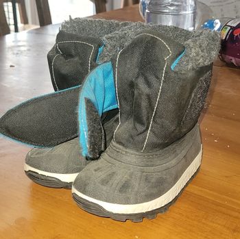 Bottes de neige taille 22