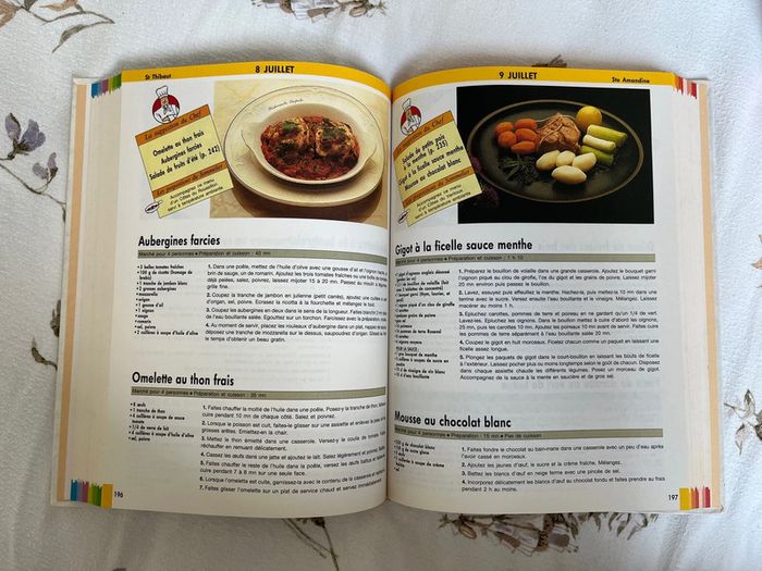 Gros livre cuisine 365 jours 730 recettes 🍱 - photo numéro 2
