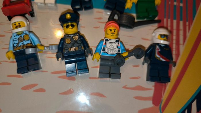 Lot de 8 figurines lego city - photo numéro 5