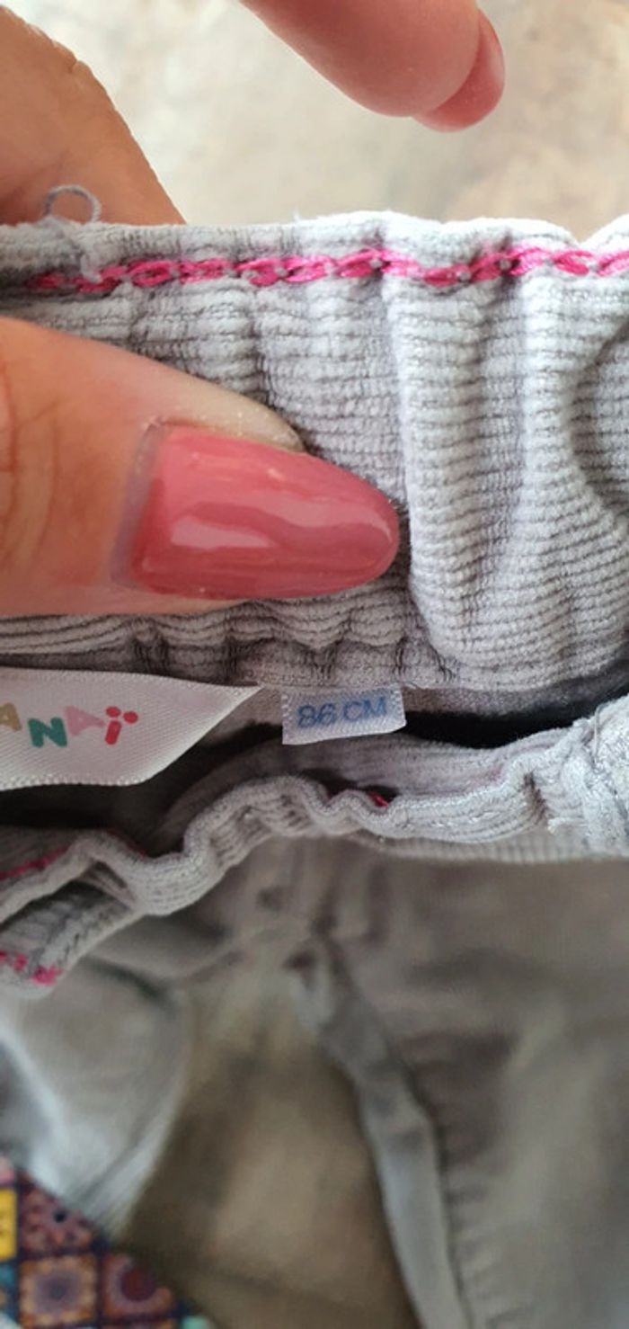 Pantalon kidkanai 24 mois en très bon état - photo numéro 4