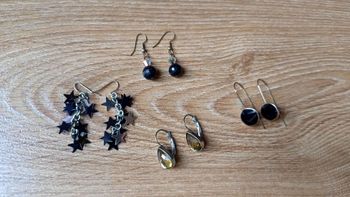 Boucles d'oreilles fantaisie. 0,50€ la paire